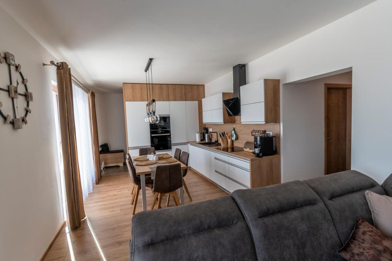 Apartmán Jesienka, Hillside Dolny Kubin Esterno foto